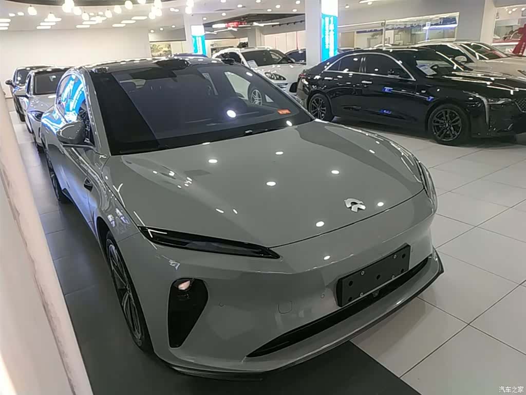NIO ET5, 2025 4