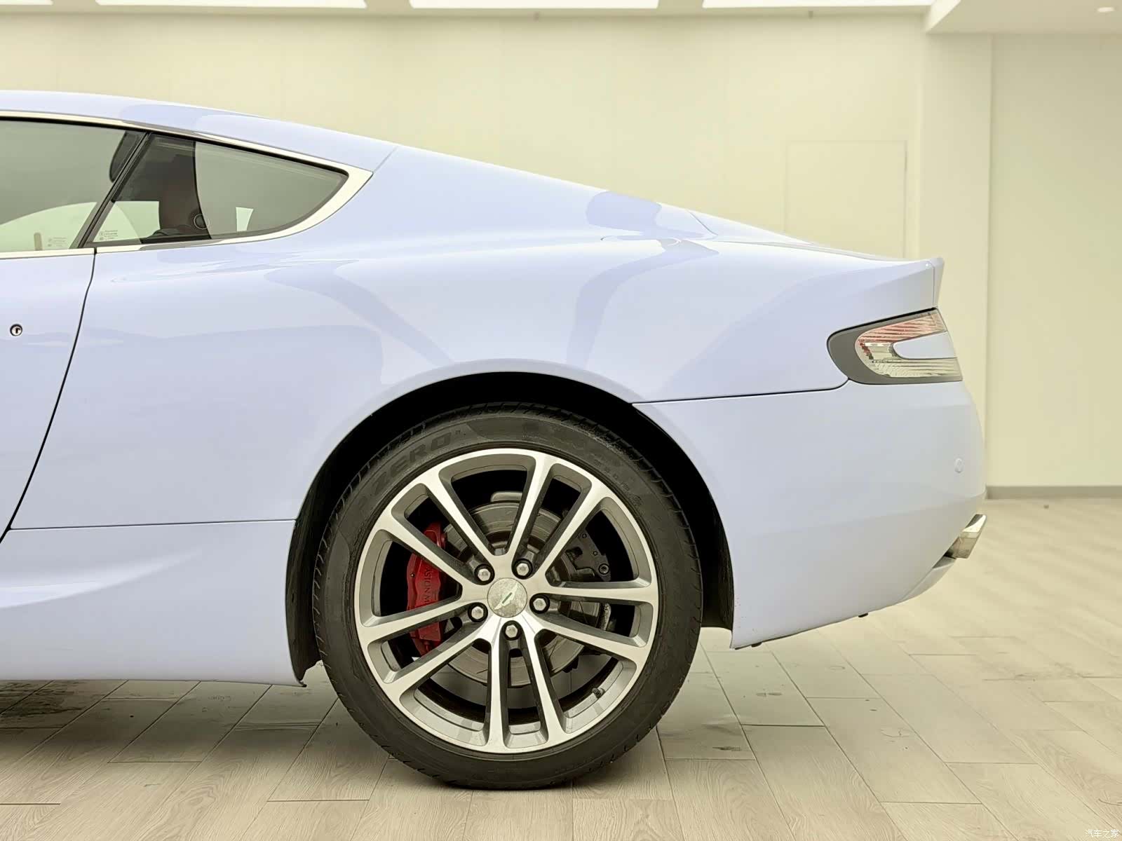 Aston Martin DB9, 2011 12