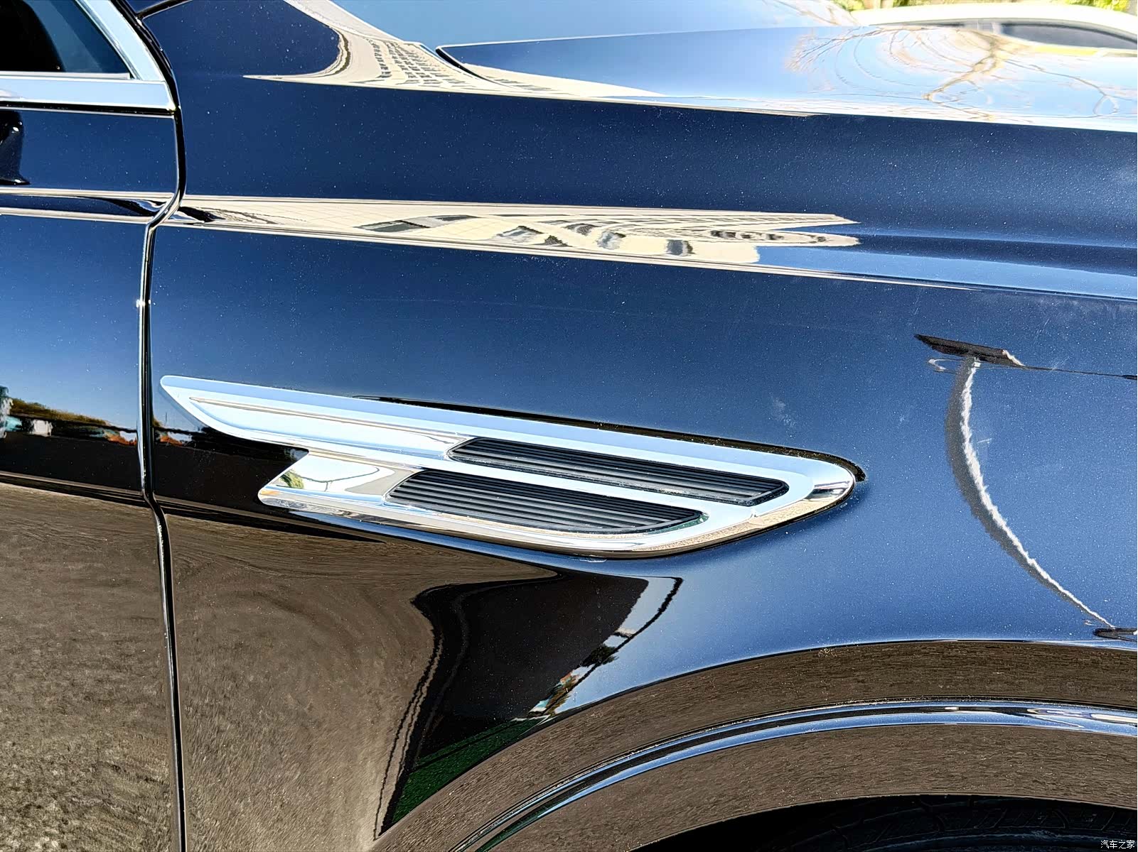 Bentley Bentayga, 2021 21