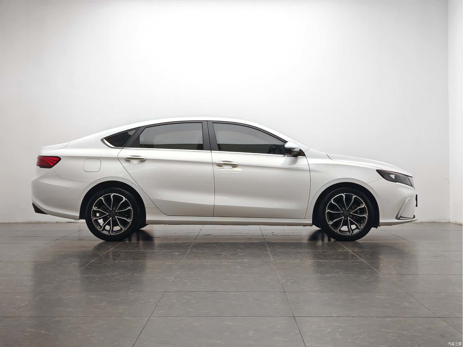 Geely Binray, 2021 11