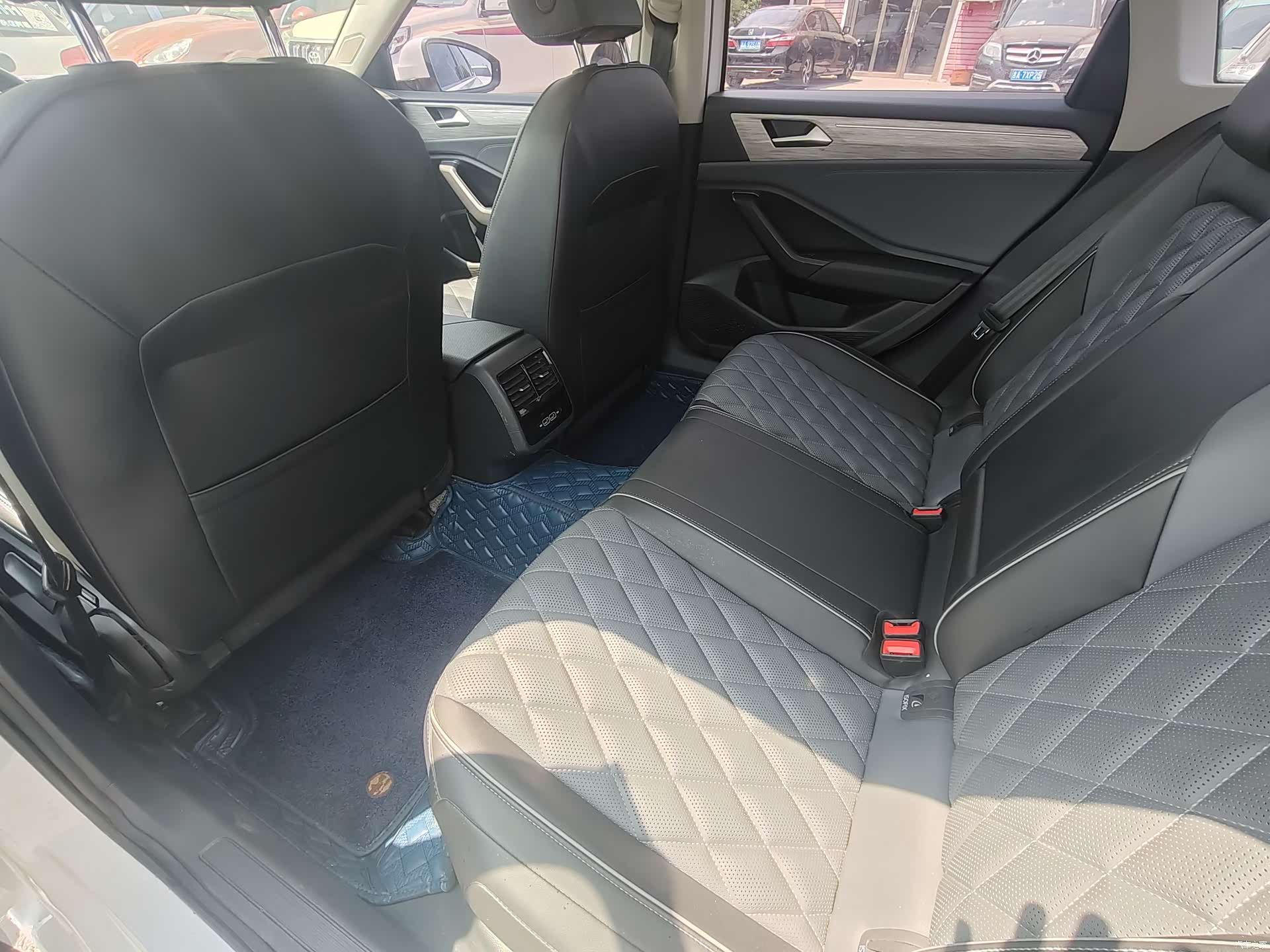 Volkswagen Sagitar, 2022 8