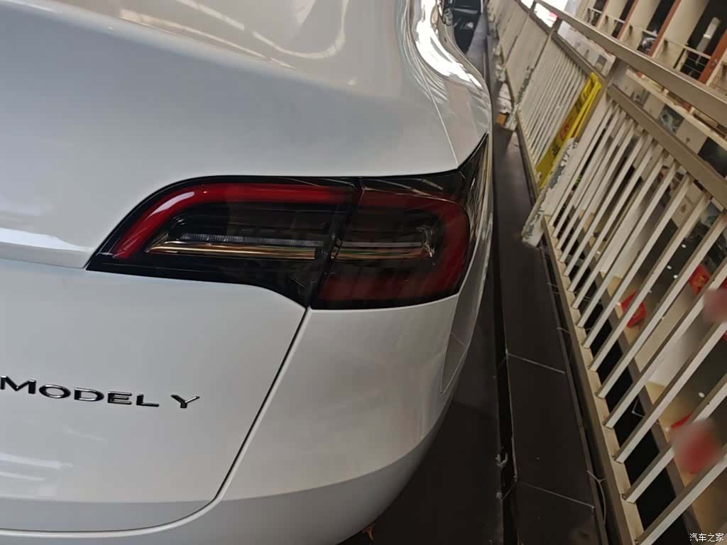 Tesla Model Y, 2023 8