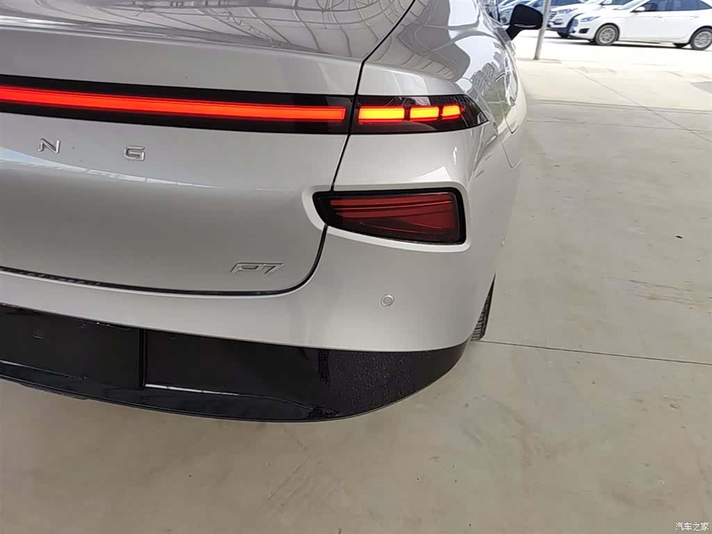 Xpeng P7, 2022 24