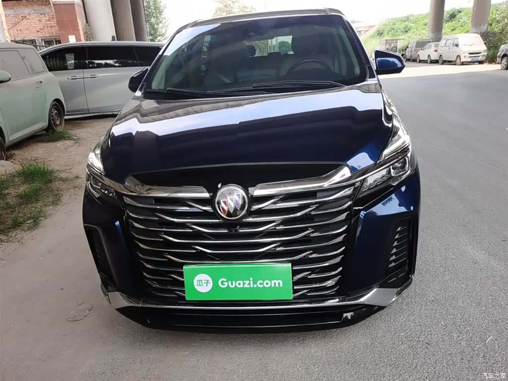 Buick GL8, 2022 3