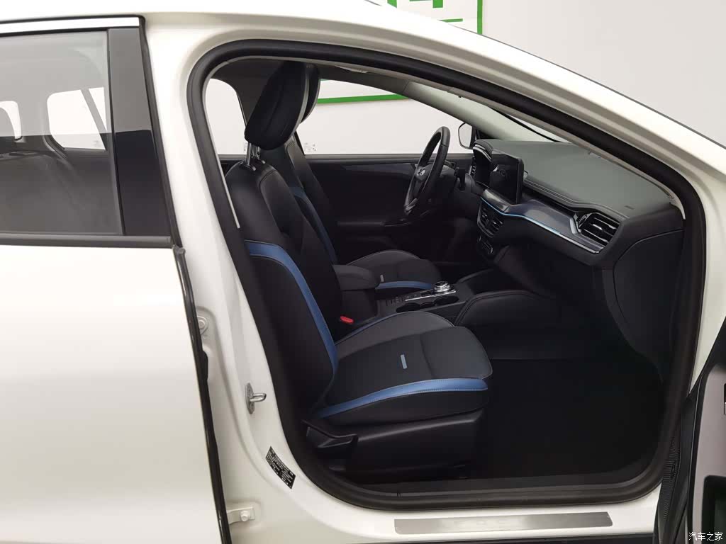 Ford Focus, 2021 23