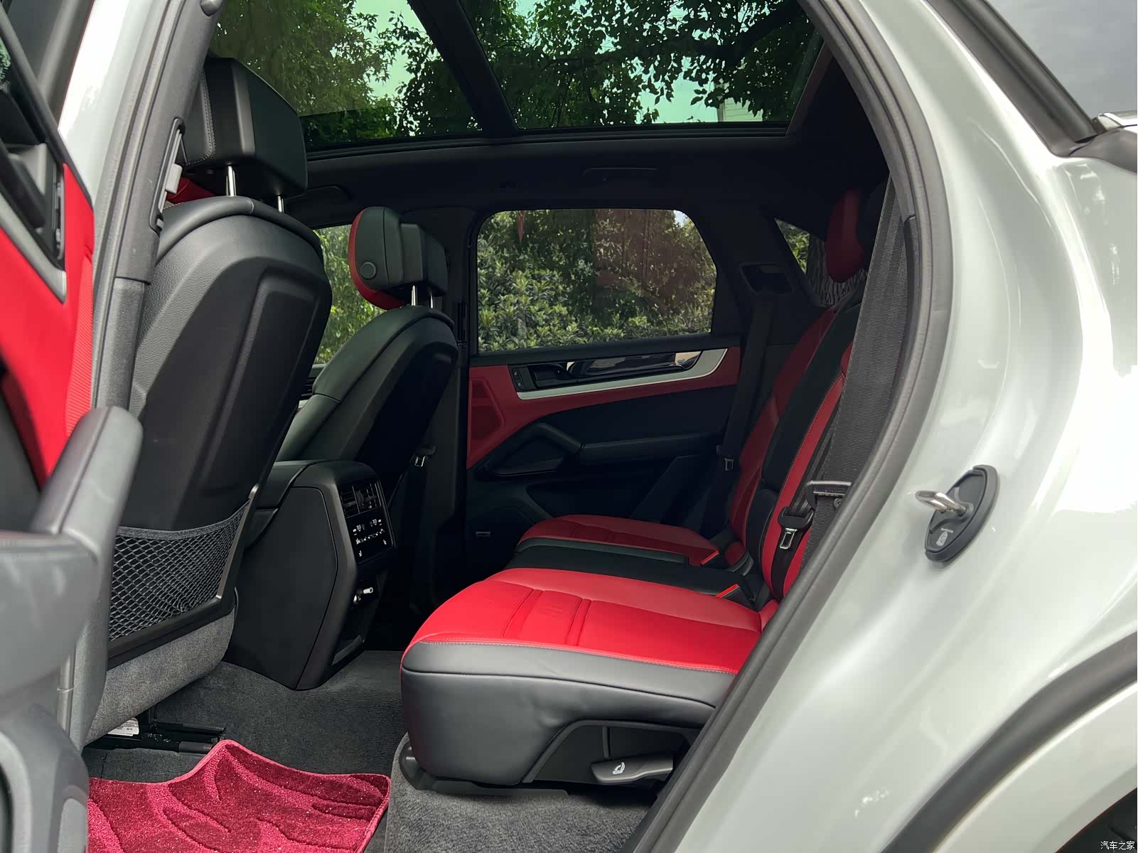 Porsche Cayenne, 2025 7
