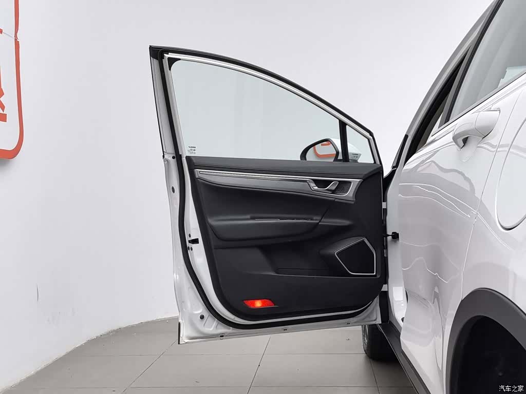 Geely Emgrand, 2020 8