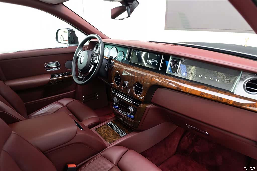 Rolls-Royce Phantom, 2019 19