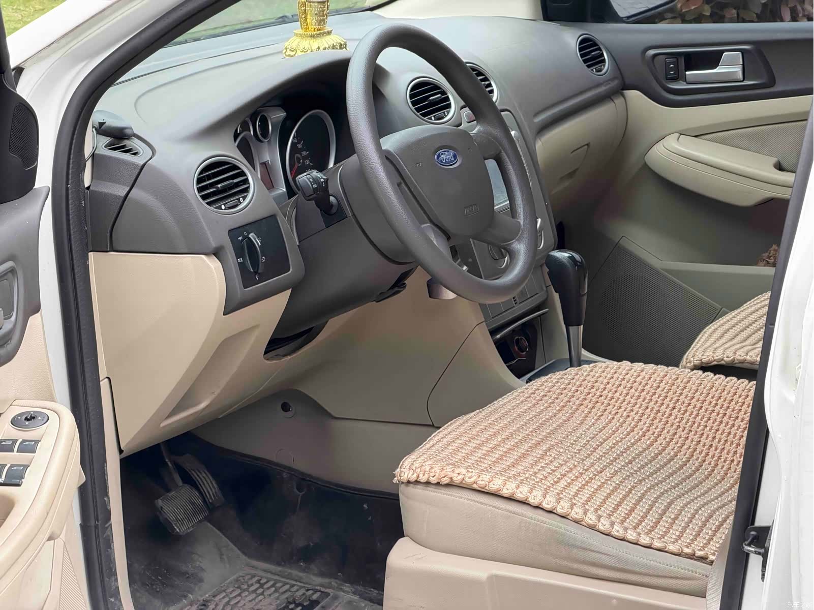 Ford Focus, 2014 8