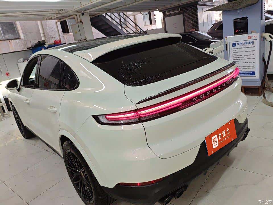 Porsche Cayenne, 2025 3