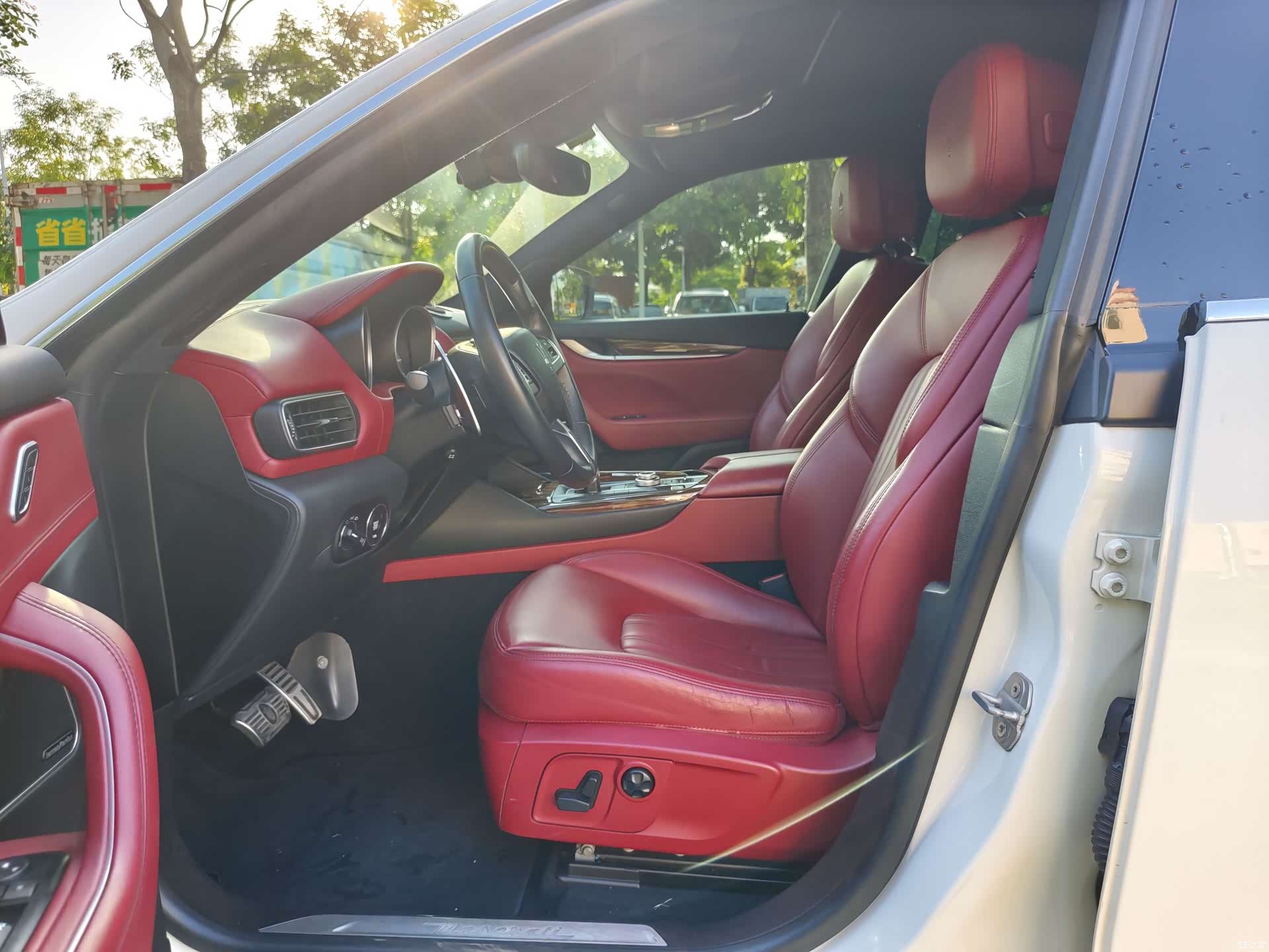 Maserati Levante, 2017 12