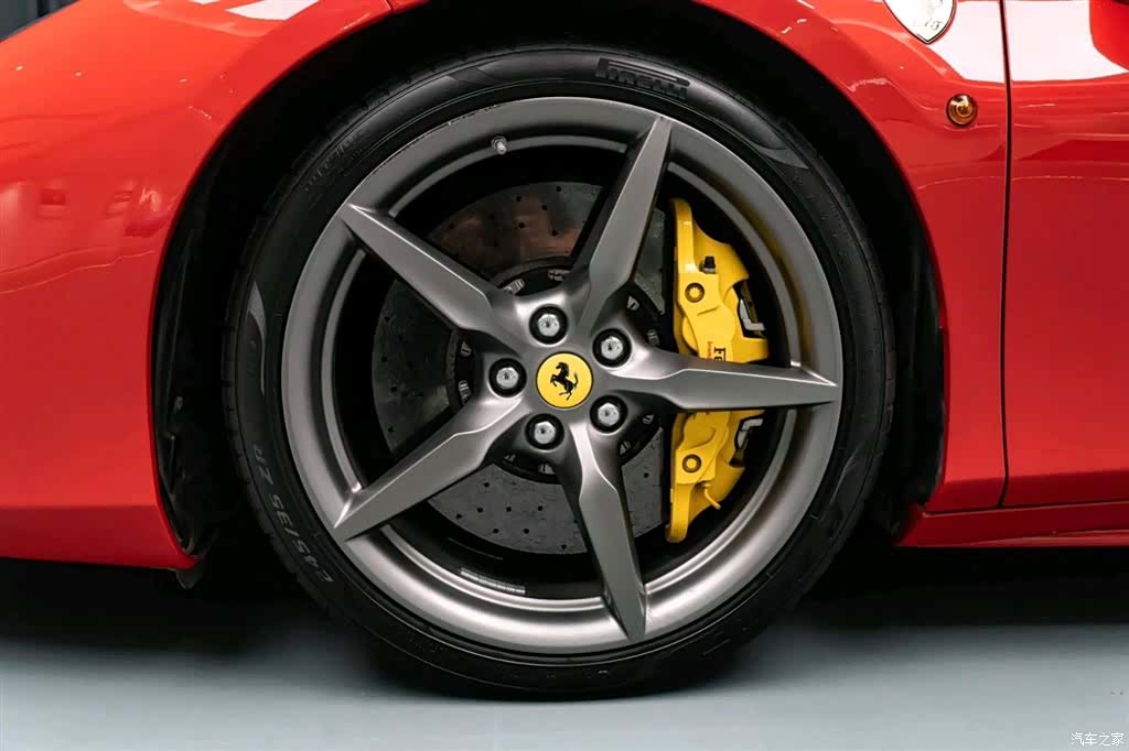 Ferrari 488, 2017 4