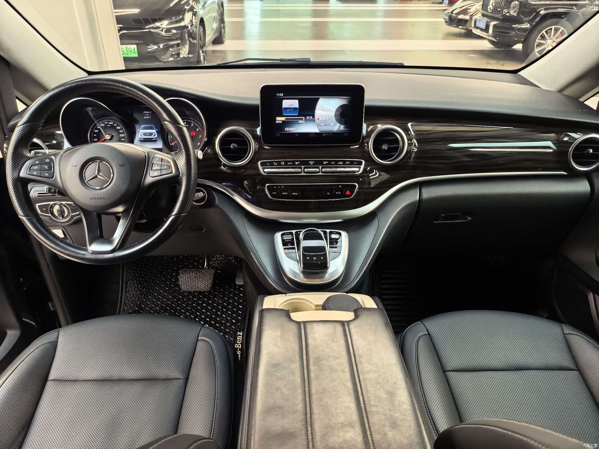 Mercedes-Benz V-Class, 2018 10