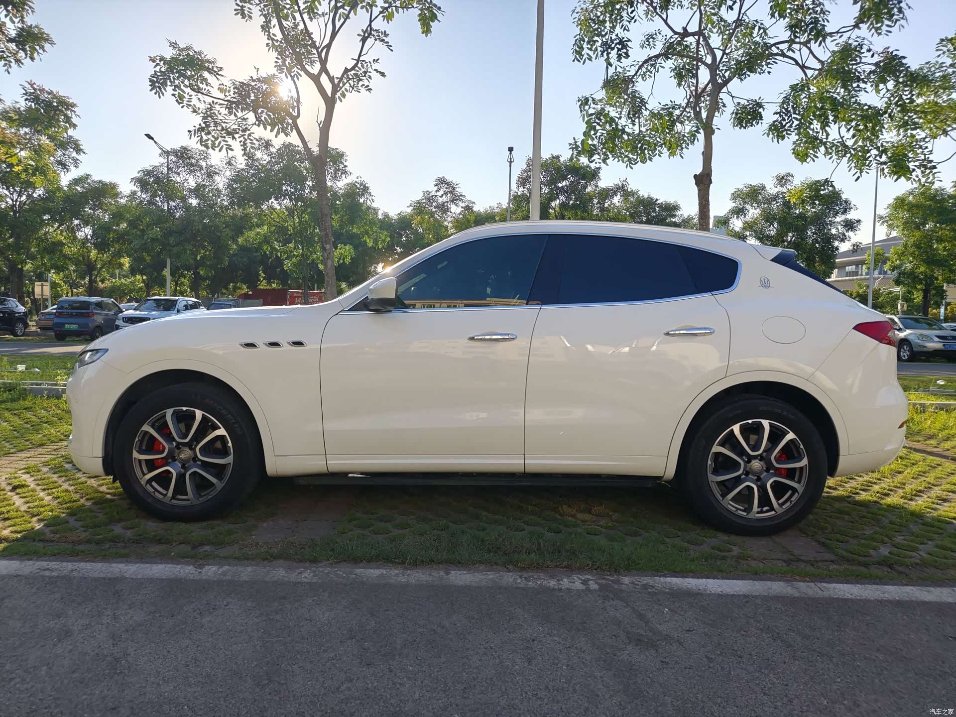 Maserati Levante, 2017 9
