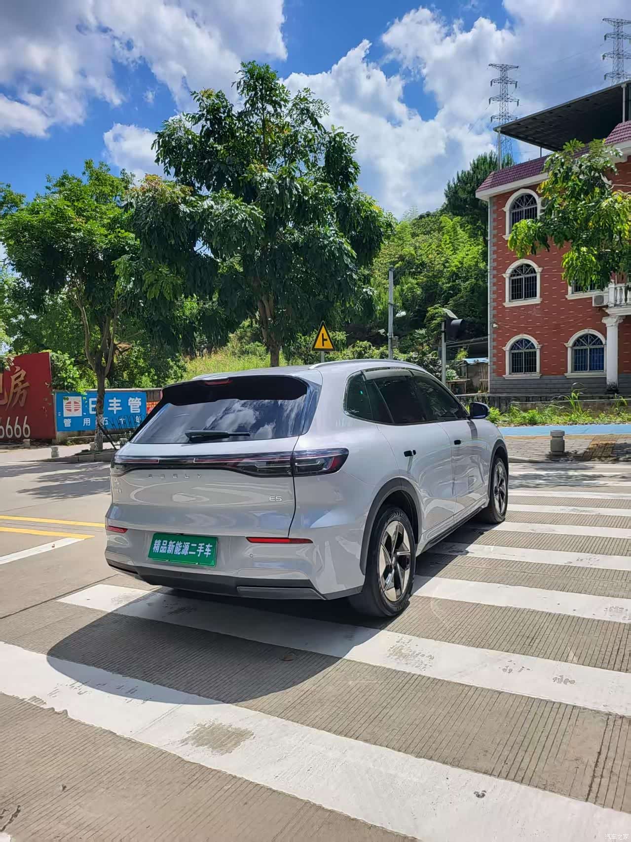 Geely Galaxy E5, 2024 11