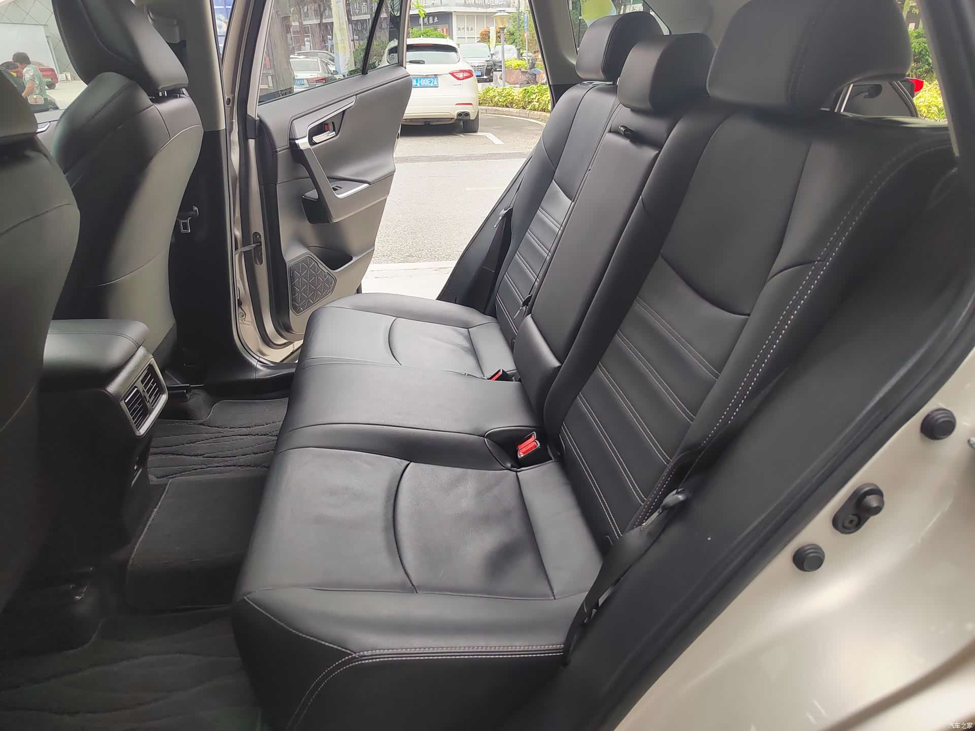 Toyota Wildlander, 2021 19