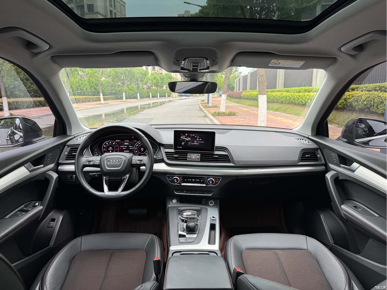 Audi Q5L, 2019 все фото