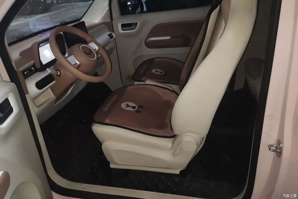 Wuling MINIEV, 2025 9