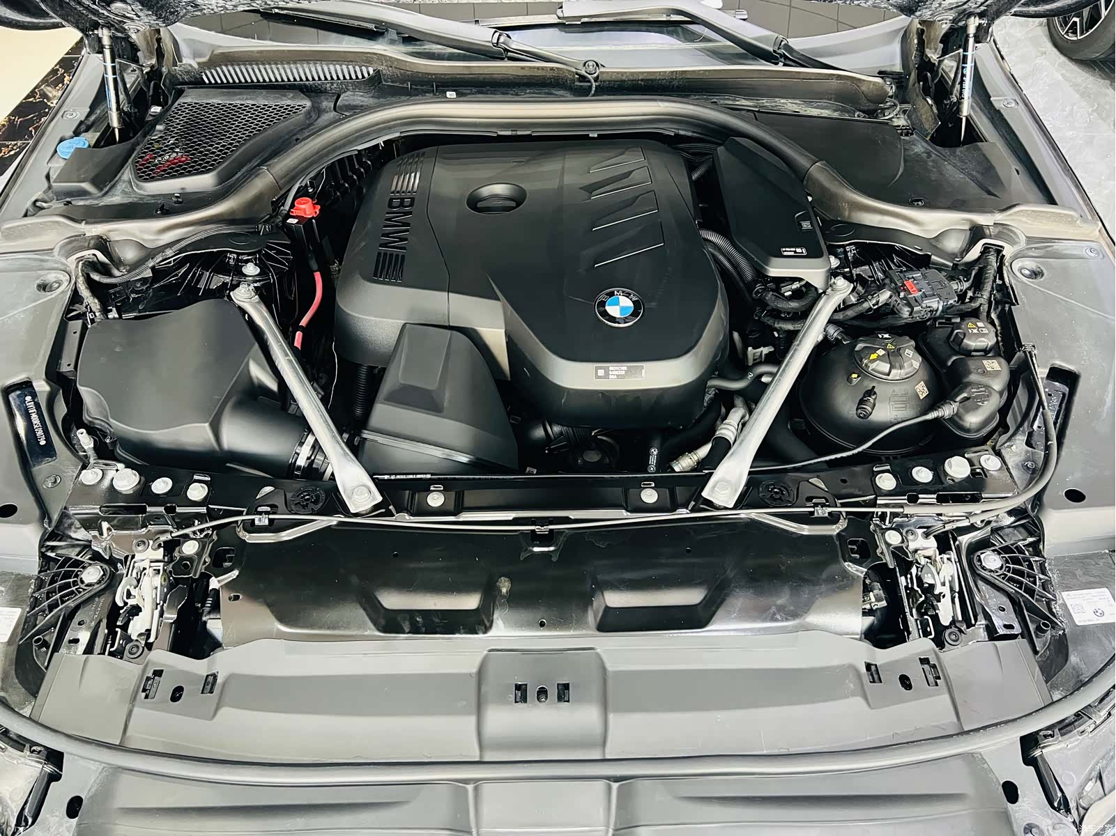 BMW 5 Series, 2024 8