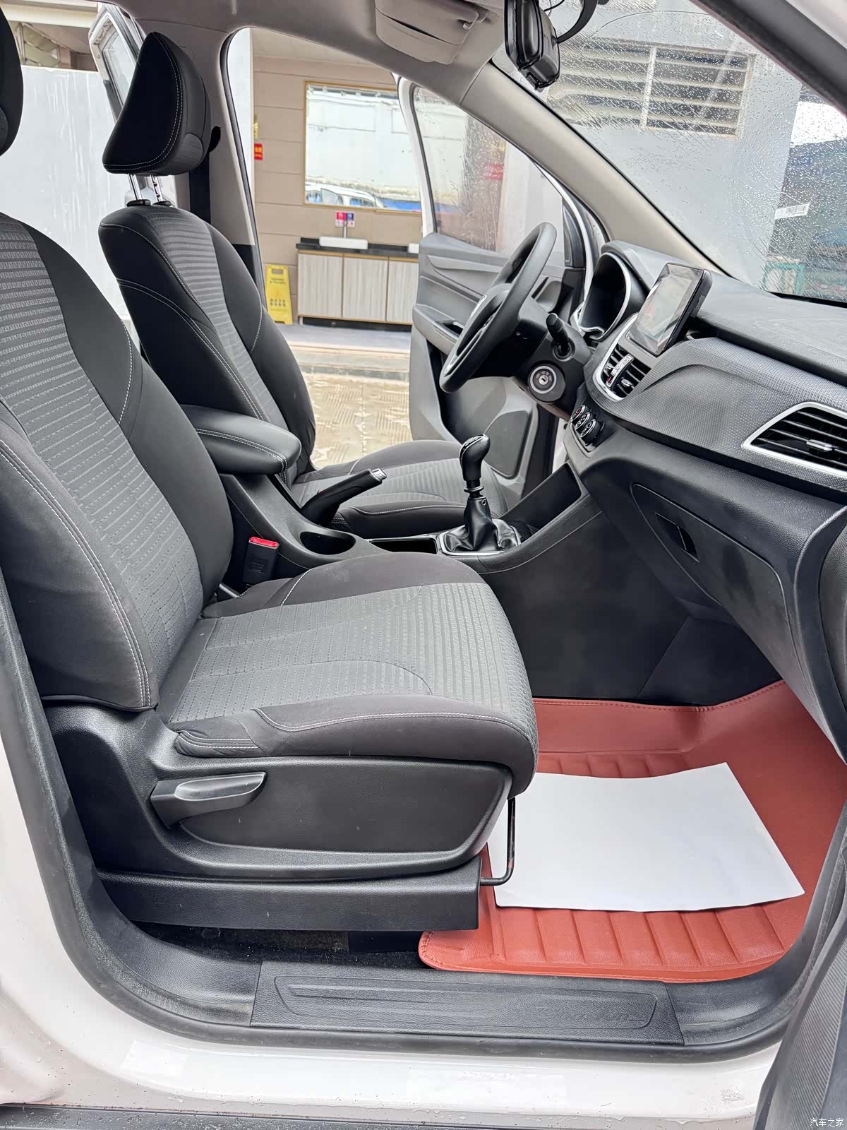 Wuling 730, 2021 12