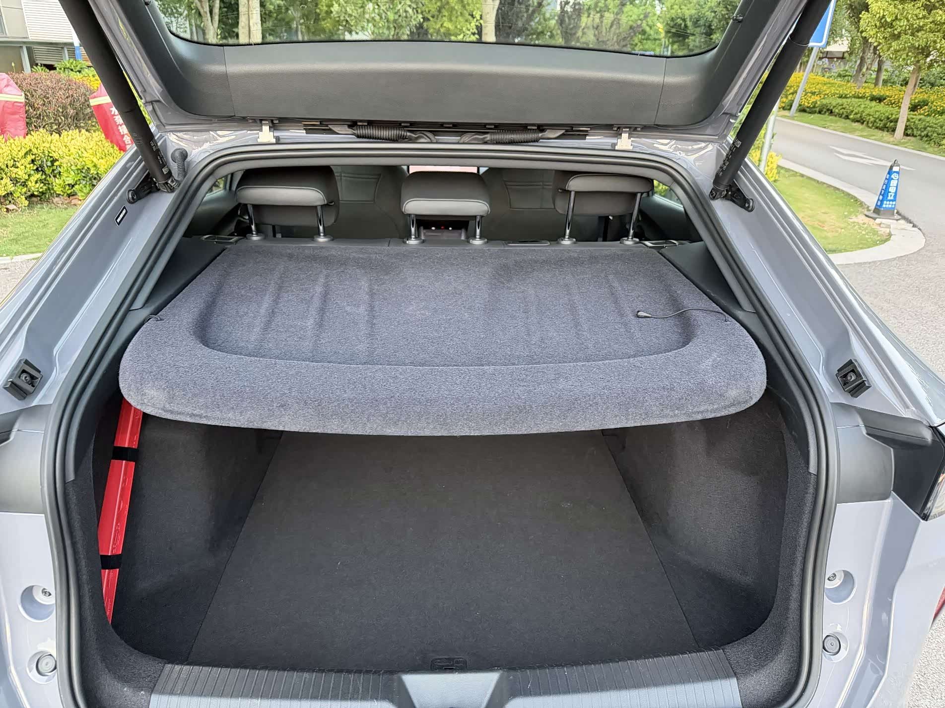 Volkswagen 06, 2025 25