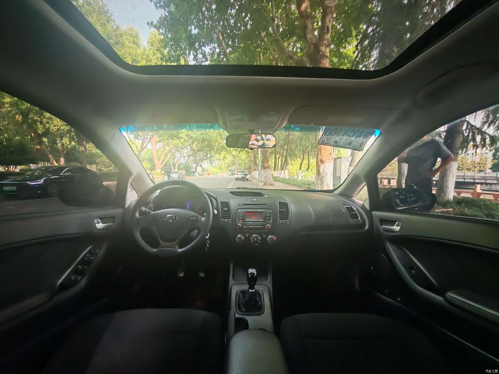 Kia K3, 2013 6