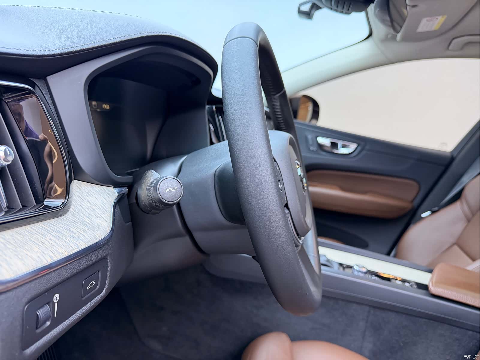 Volvo XC60, 2019 11