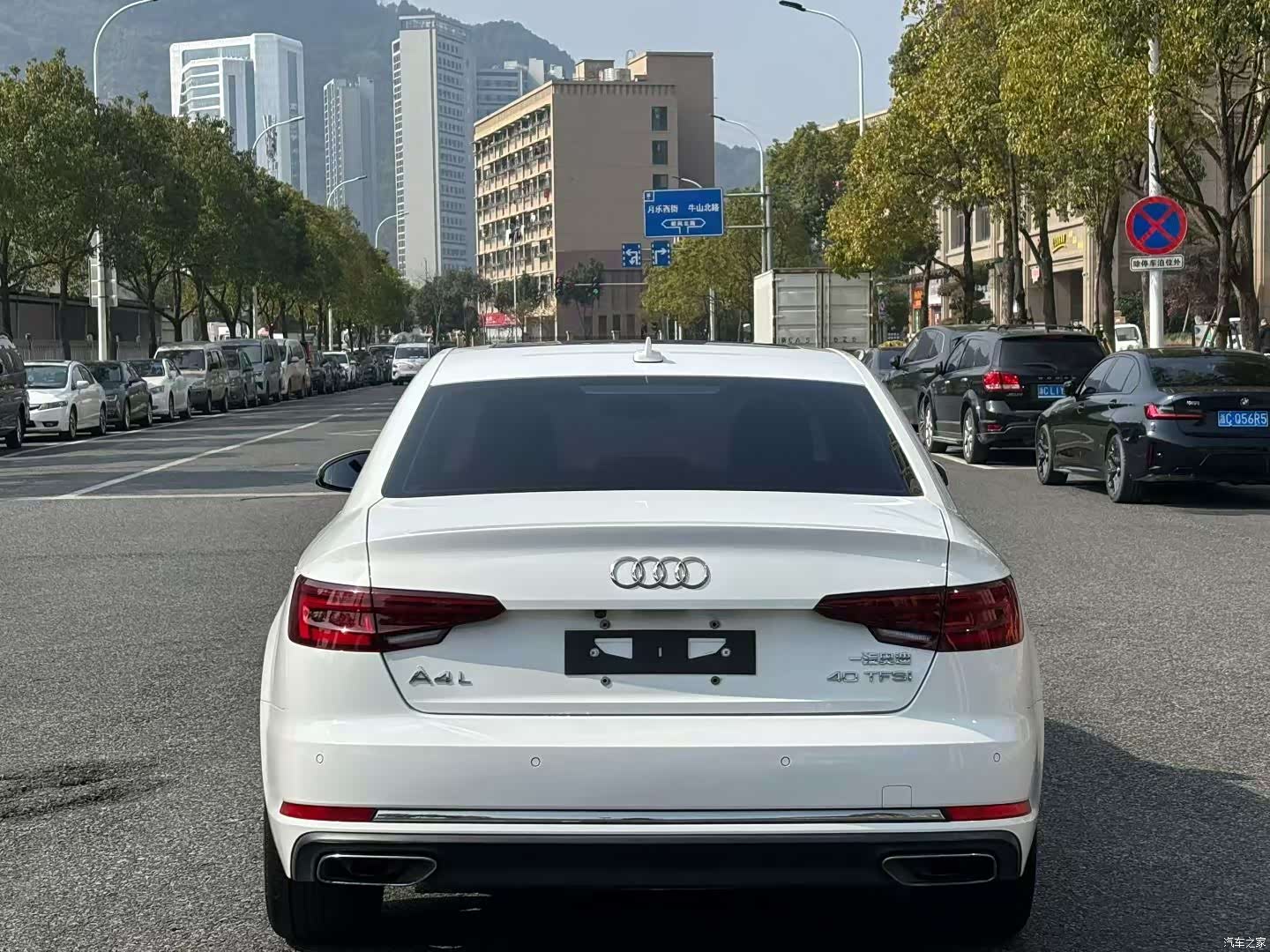 Audi A4L, 2019 8