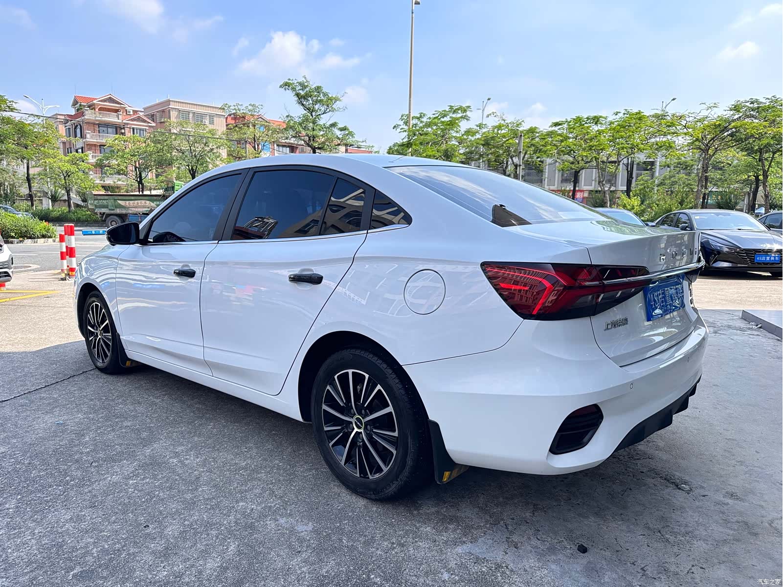Roewe i5, 2021 4