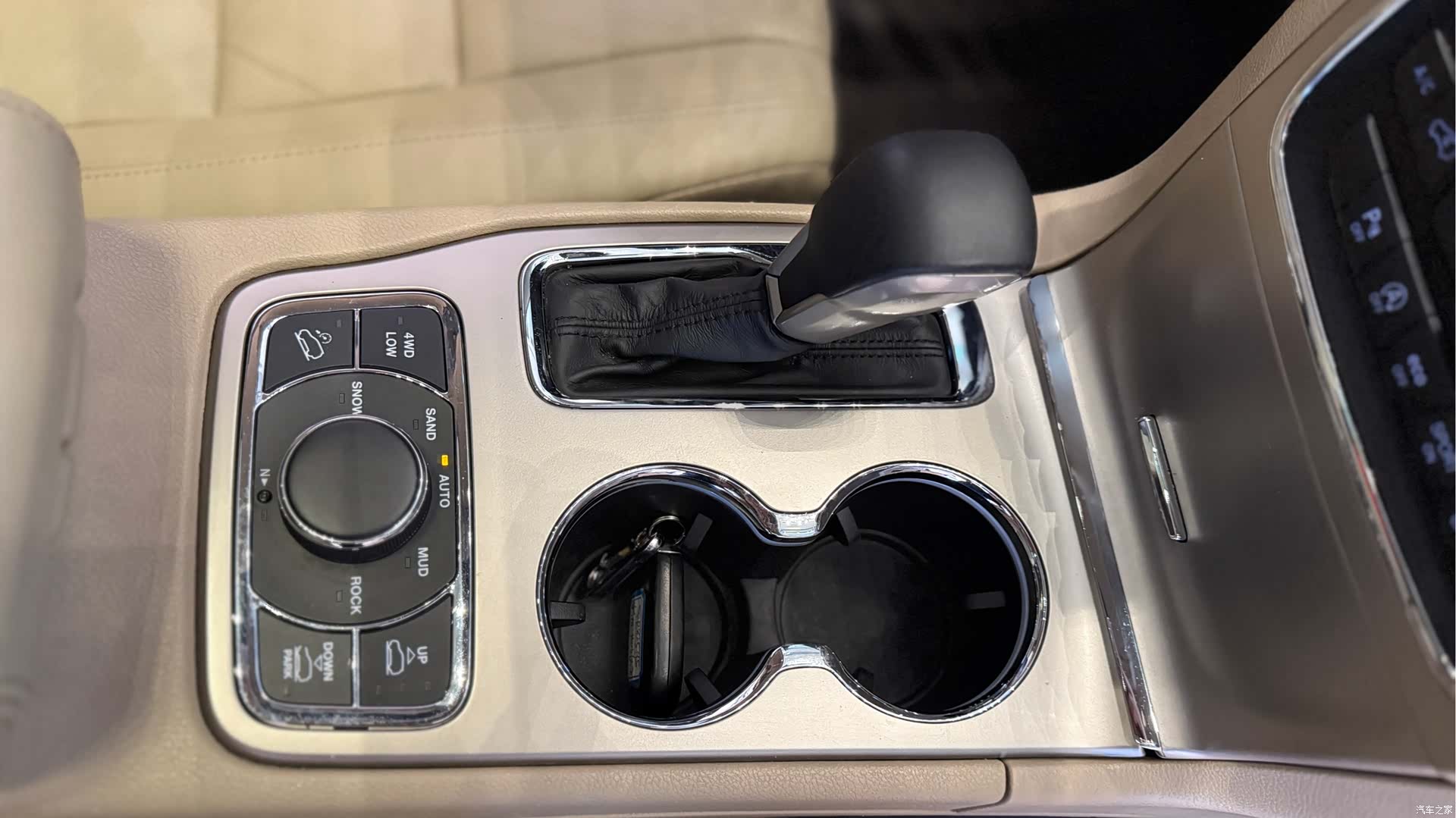 Jeep Grand Cherokee, 2019 12