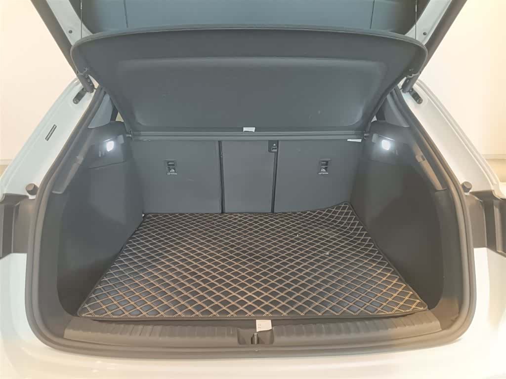 Audi Q4 e-tron, 2023 9