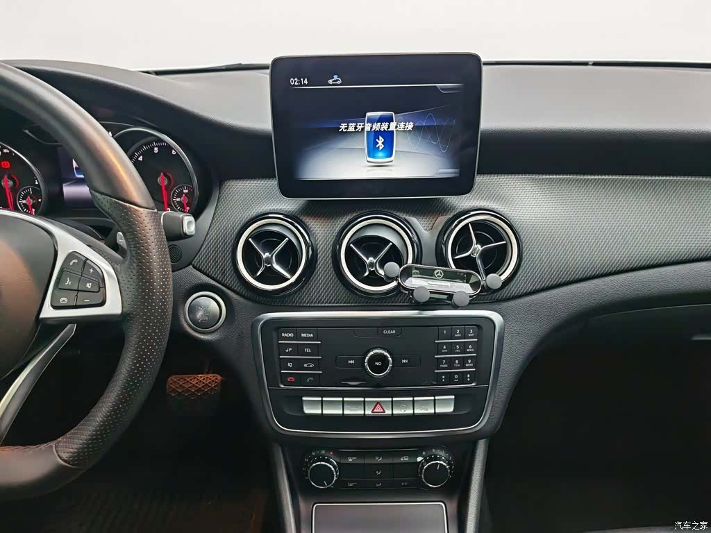 Mercedes-Benz GLA, 2019 12