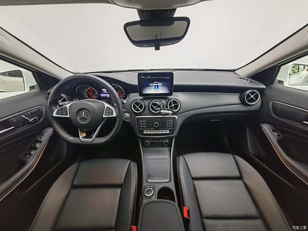 Mercedes-Benz GLA, 2019 все фото