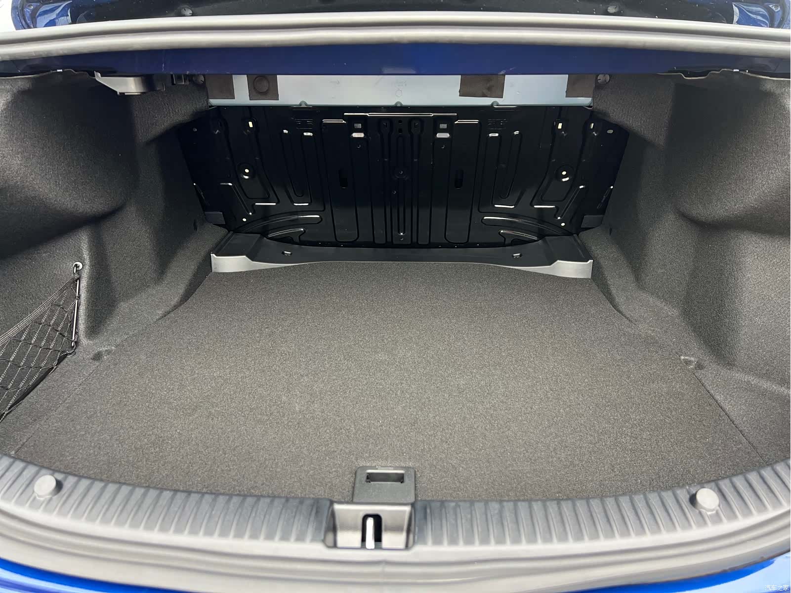Mercedes-Benz C-Class, 2019 23