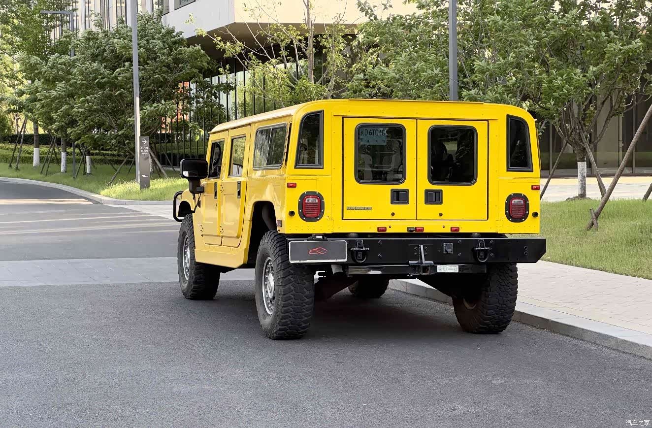 Hummer H1, 2012 8