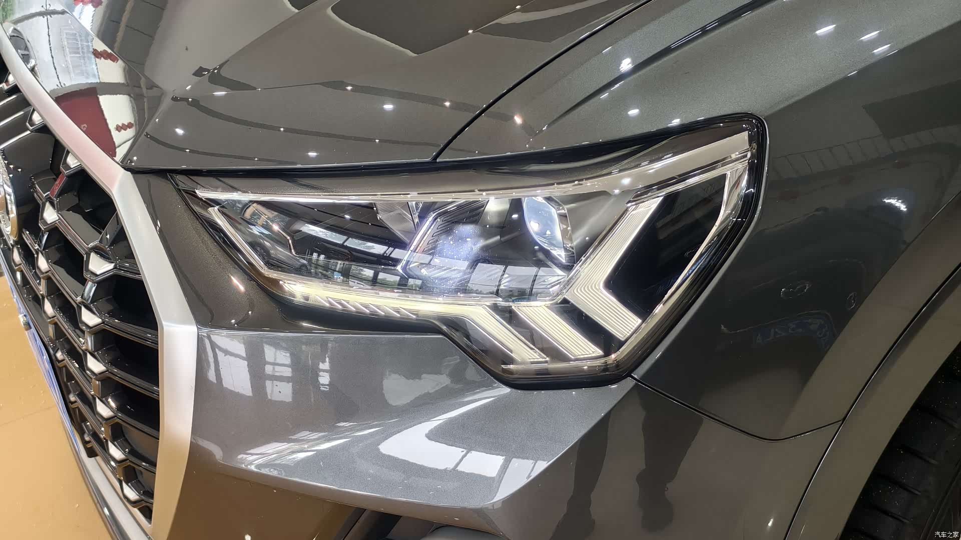 Audi Q3, 2022 11