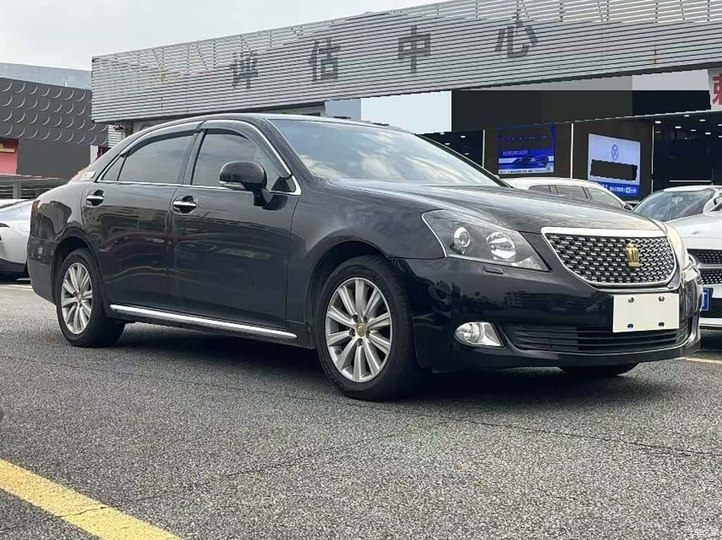 Toyota Crown, 2012 6