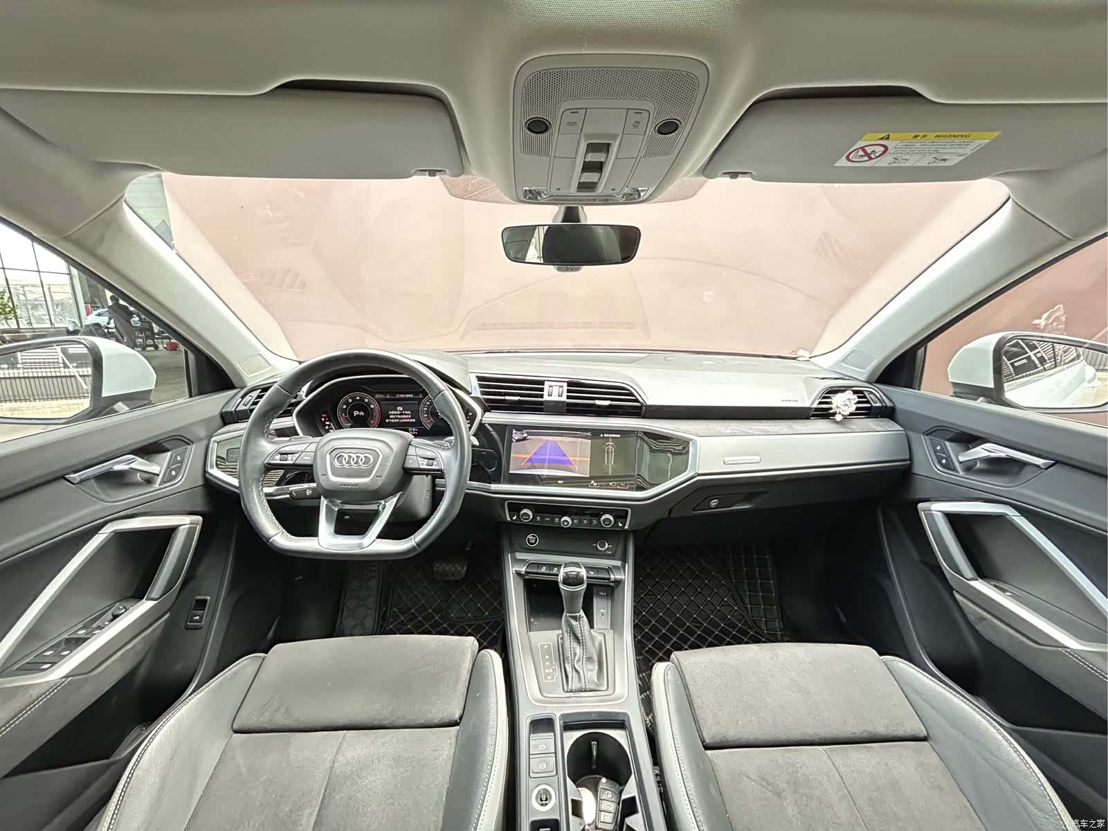 Audi Q3, 2022 6