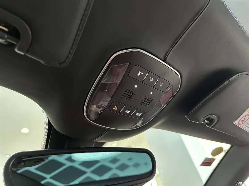 Ferrari GTC4Lus, 2019 6