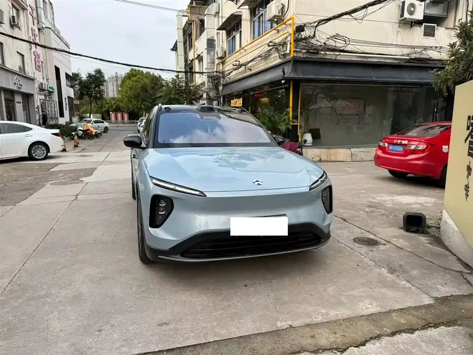 NIO ES6