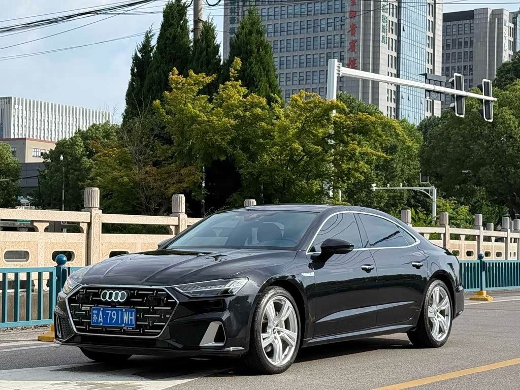 Audi A7L