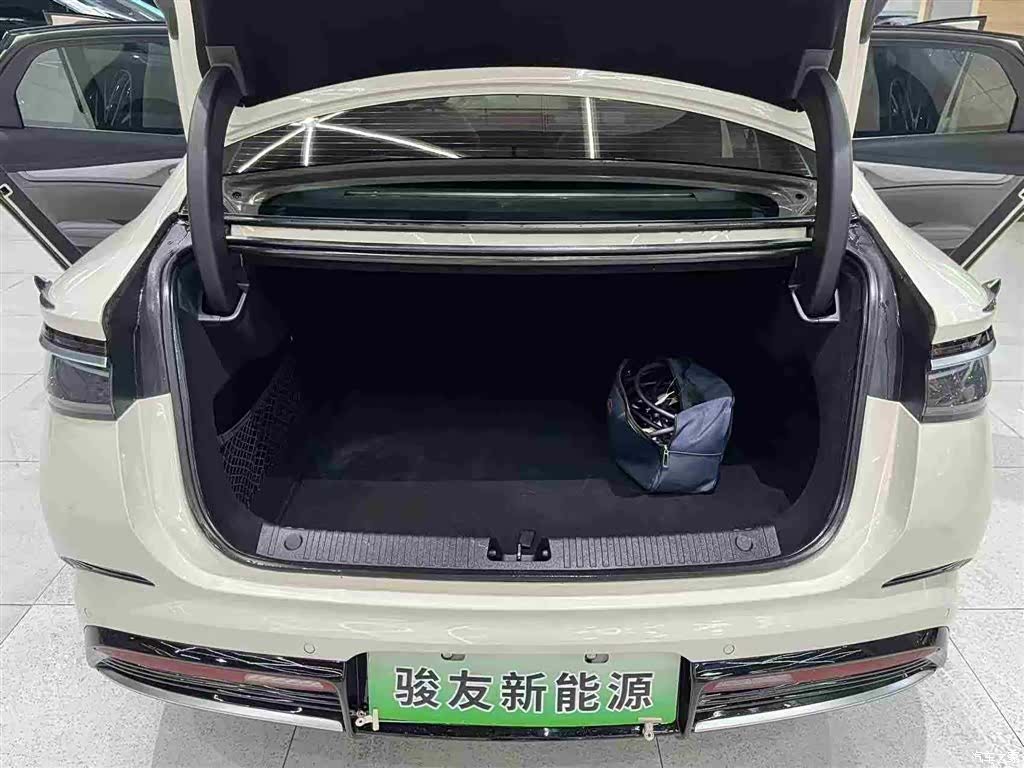 BYD Seal, 2024 13