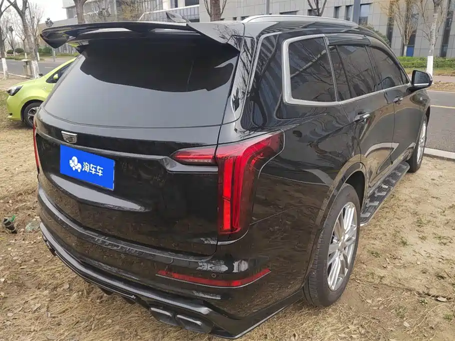 Cadillac XT6