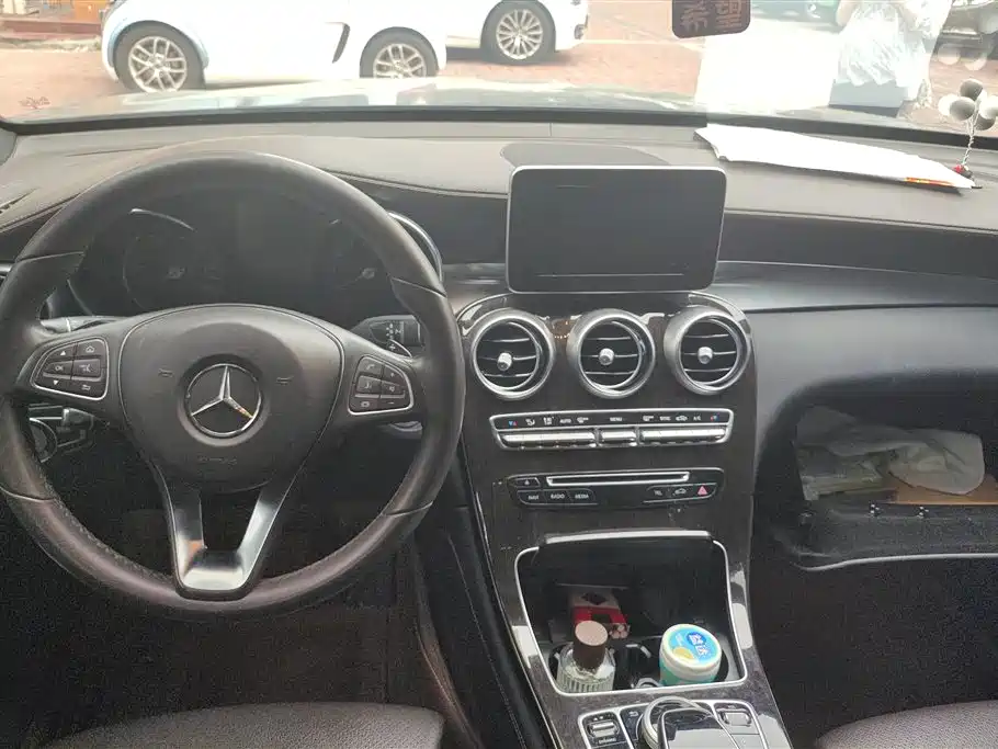 Mercedes-Benz GLC Mercedes-Benz GLC