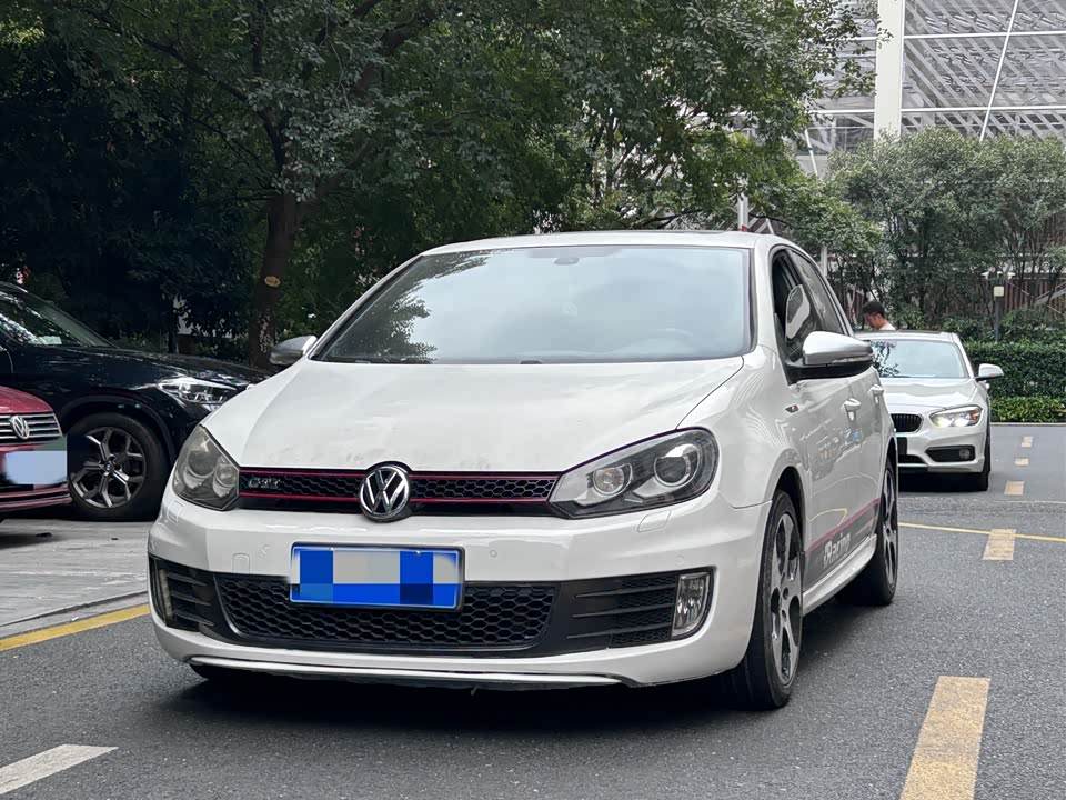 Volkswagen Golf GTI