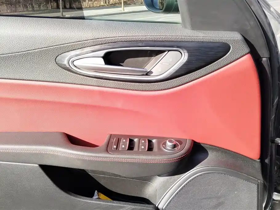 Alfa Romeo Giulia Alfa Romeo Giulia