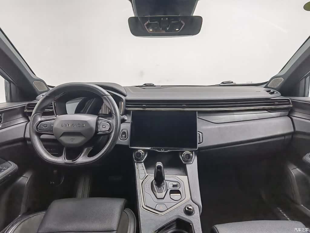 Lynk & Co 01, 2023 все фото