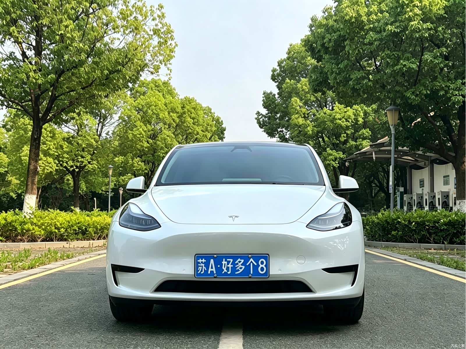 Tesla Model Y, 2023 2