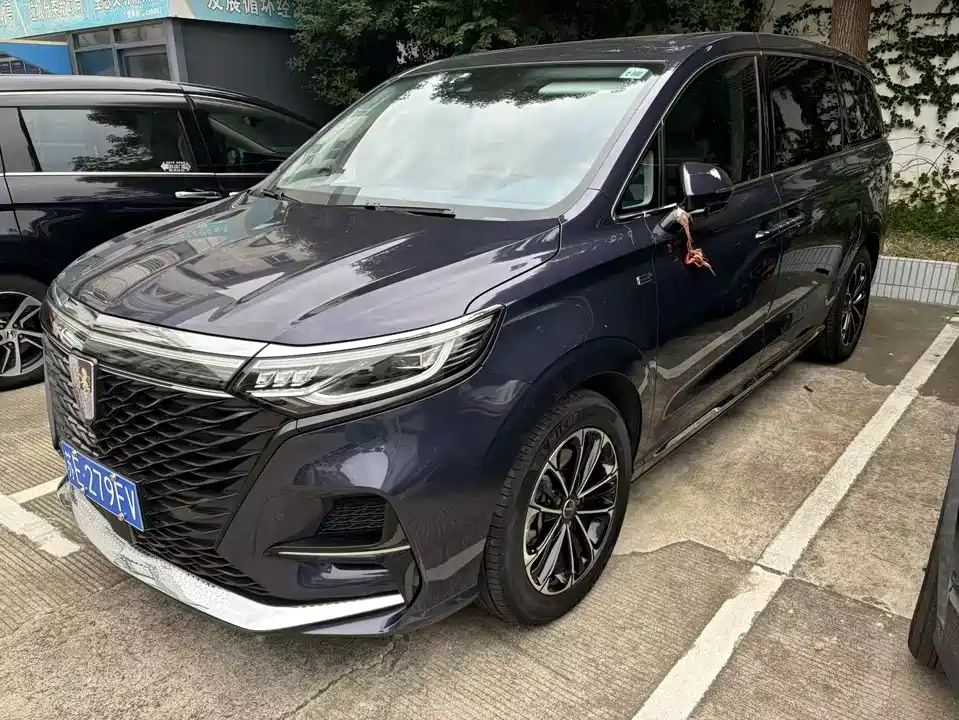 Roewe iMAX8