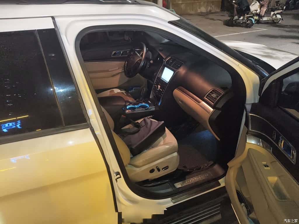 Ford Explorer, 2016 20